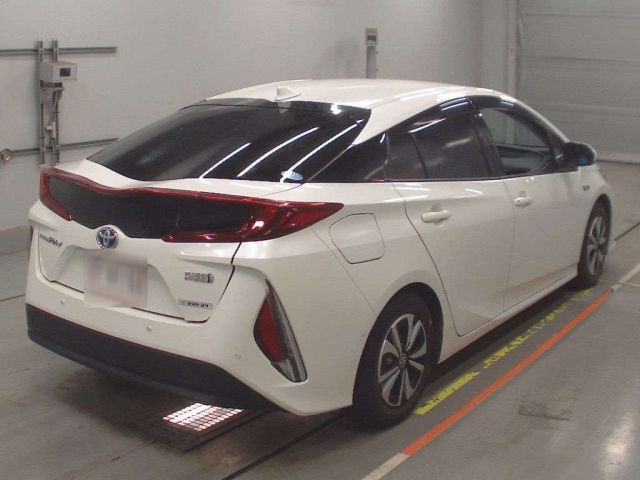 TOYOTA PRIUS PHV 2017