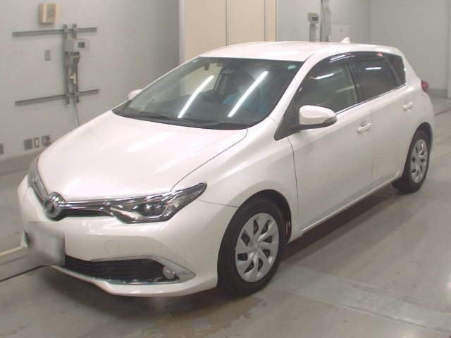 TOYOTA AURIS 2015