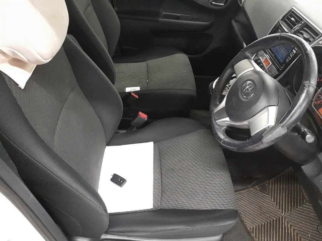 TOYOTA RACTIS 2016