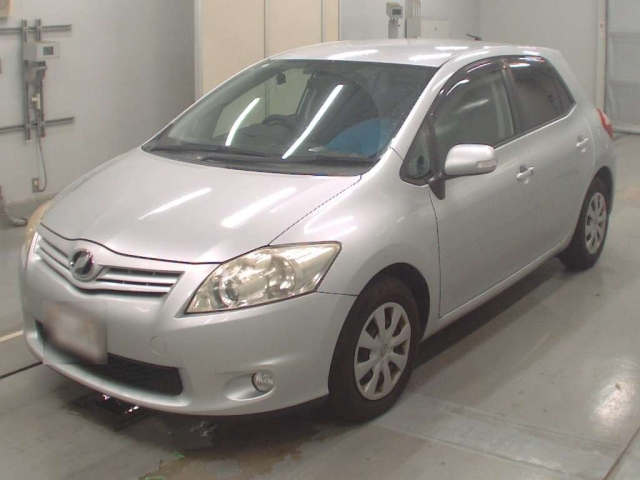 TOYOTA AURIS 2010