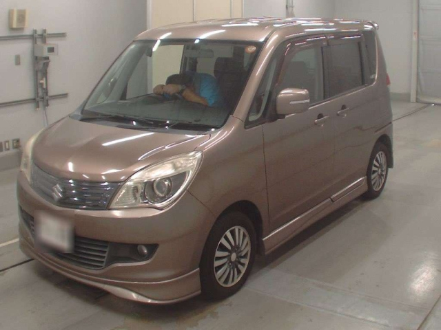SUZUKI SOLIO 2011