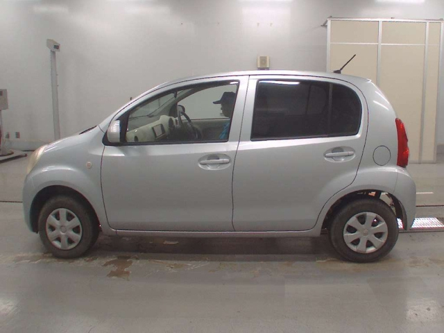TOYOTA PASSO 2010