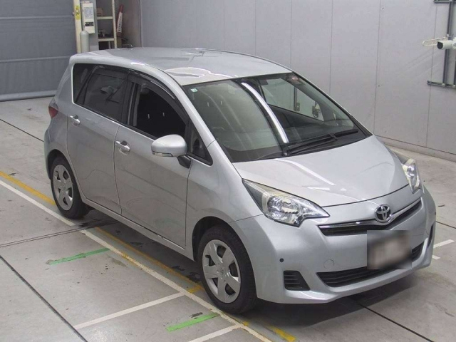 TOYOTA RACTIS 2013