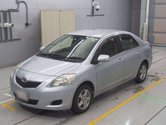 TOYOTA BELTA 2010
