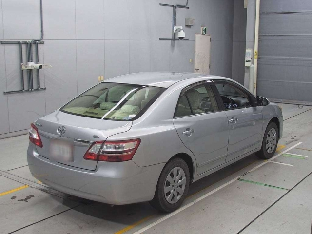 TOYOTA PREMIO 2013