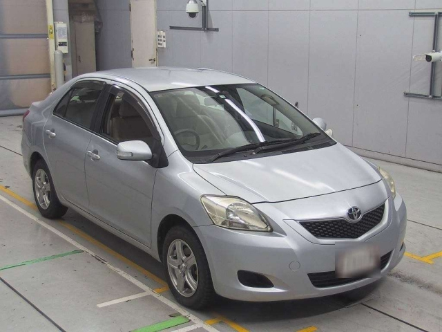 TOYOTA BELTA 2010