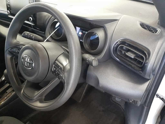 TOYOTA YARIS 2023