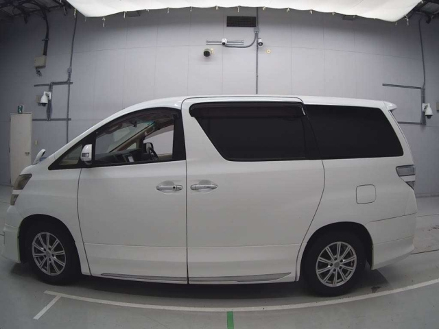 TOYOTA VELLFIRE 2012