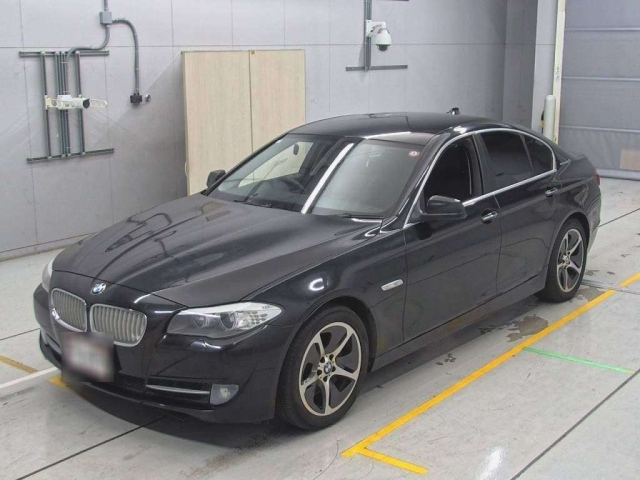 BMW 5 SERIES 2012