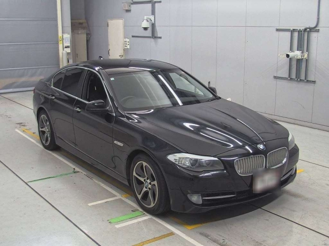BMW 5 SERIES 2012