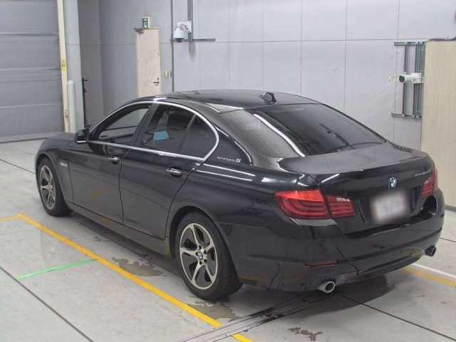 BMW 5 SERIES 2012