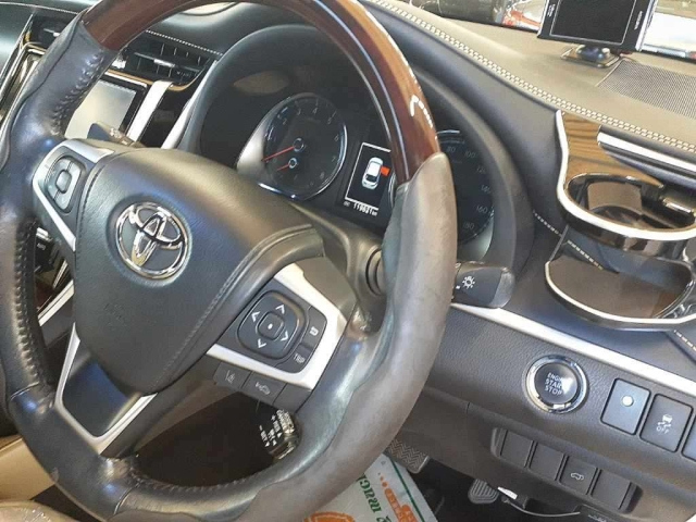 TOYOTA HARRIER 2014