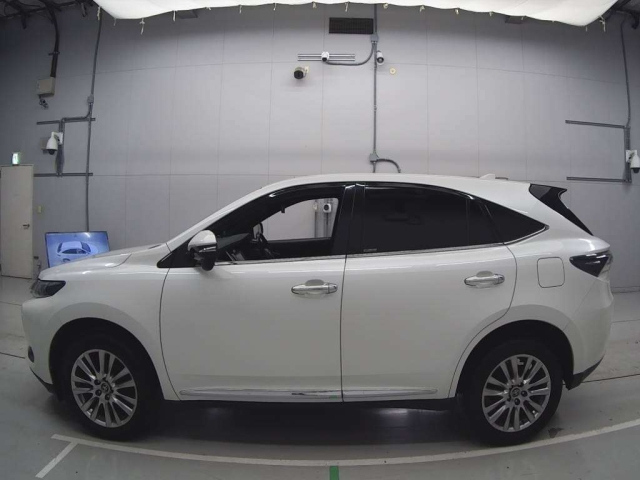 TOYOTA HARRIER 2014
