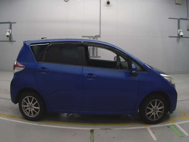 TOYOTA RACTIS 2014
