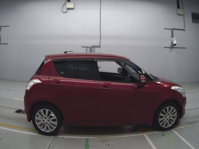 SUZUKI SWIFT 2013