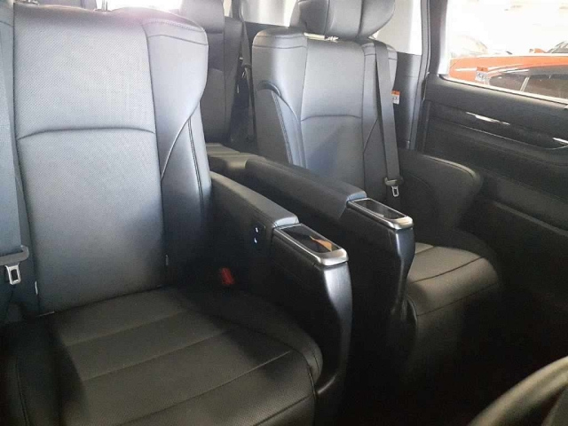 TOYOTA LAND CRUISER PRADO 2019