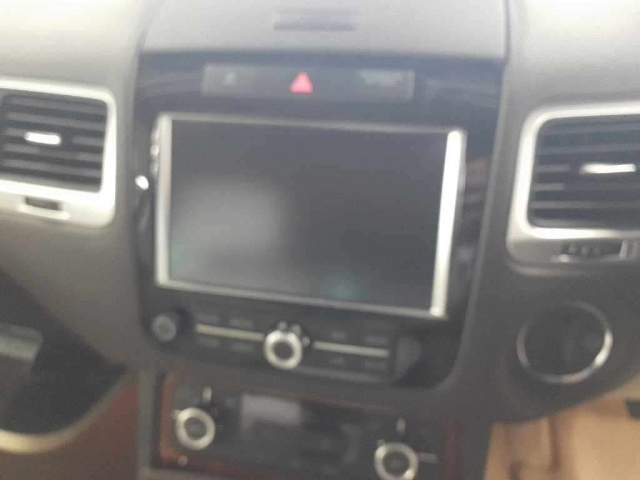 VOLKSWAGEN TOUAREG 2011