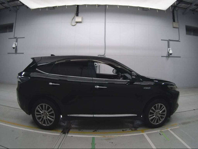 TOYOTA HARRIER 2014