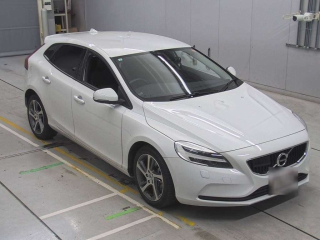 VOLVO V40 2017