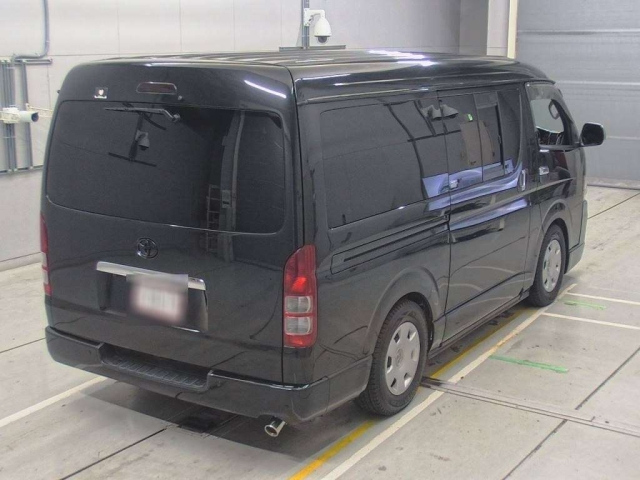 TOYOTA HIACE VAN 2011