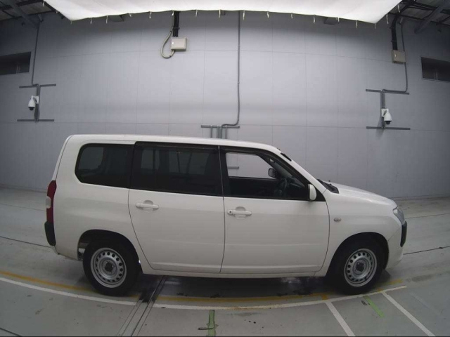 TOYOTA PROBOX 2018