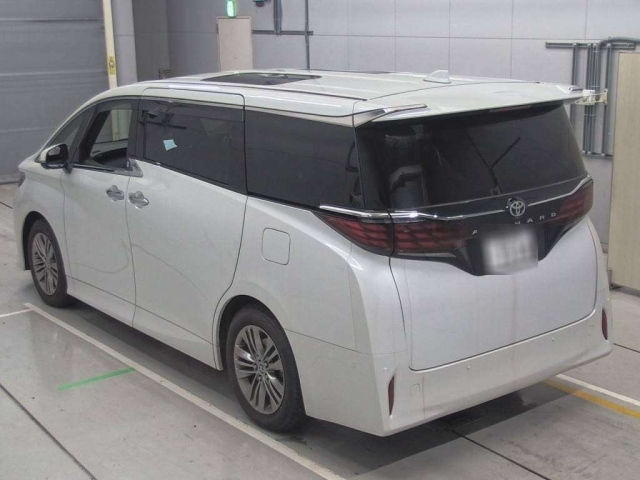 TOYOTA ALPHARD 2024