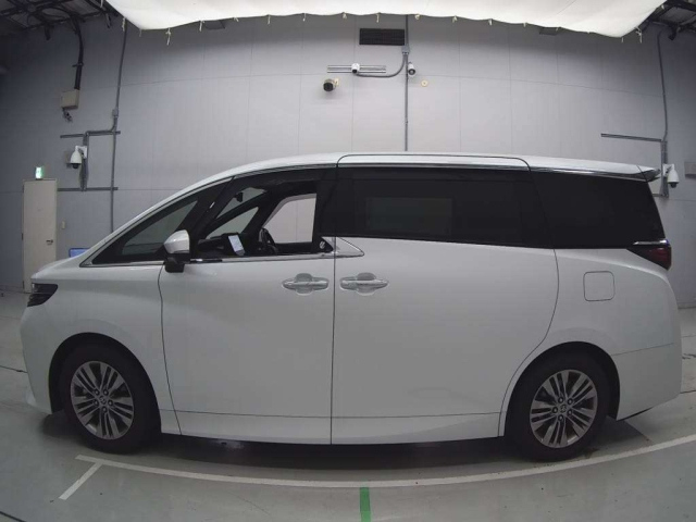 TOYOTA ALPHARD 2024