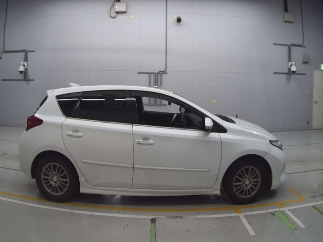 TOYOTA AURIS 2014