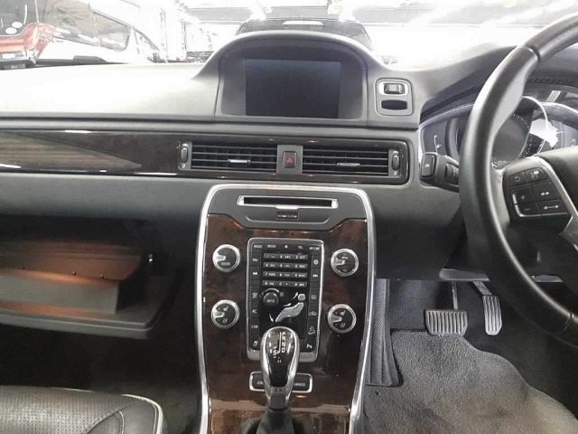 VOLVO XC70 2016