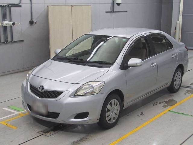 TOYOTA BELTA 2010