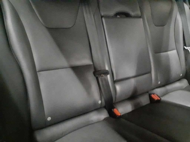 VOLVO V60 2015