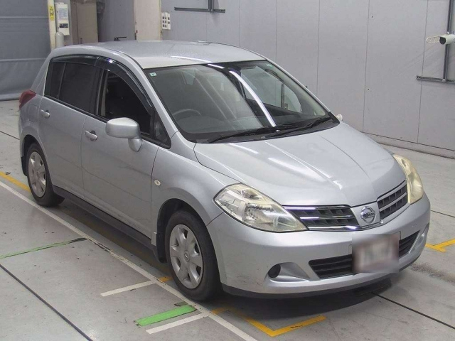 NISSAN TIIDA 2009