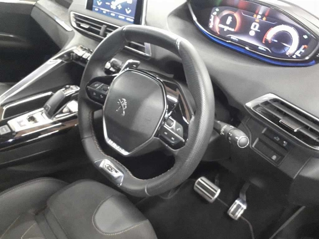 PEUGEOT 3008 2019
