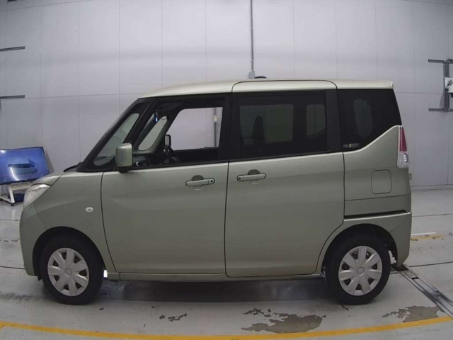 SUZUKI SOLIO 2015