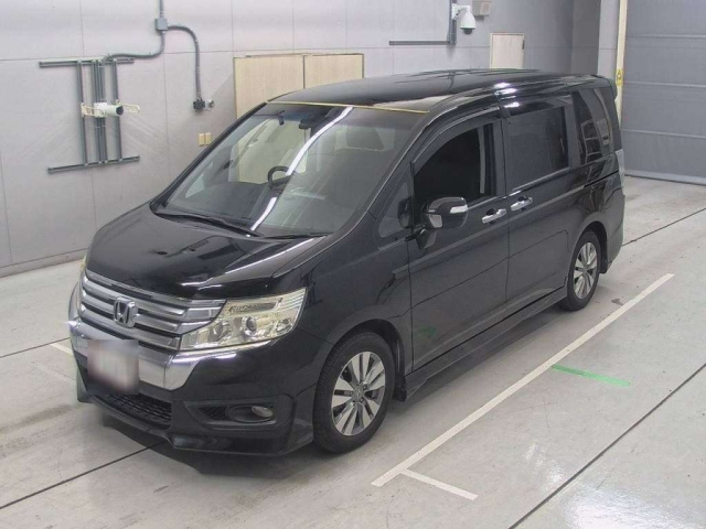 HONDA STEP WAGON 2014