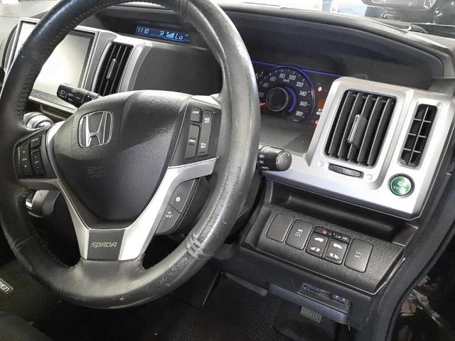 HONDA STEP WAGON 2014