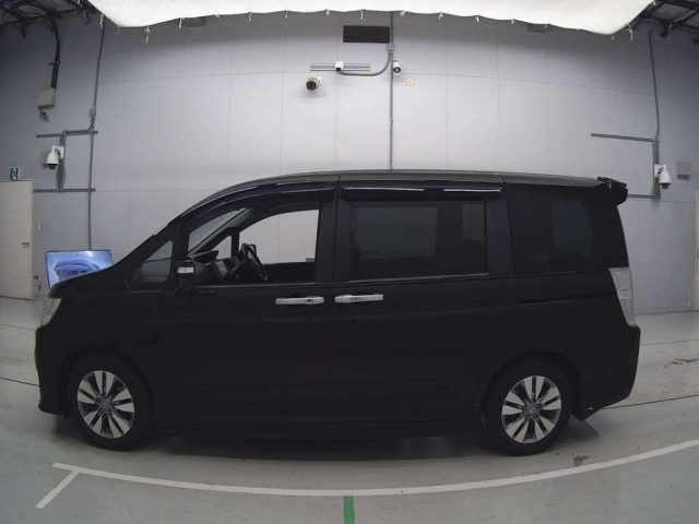 HONDA STEP WAGON 2014