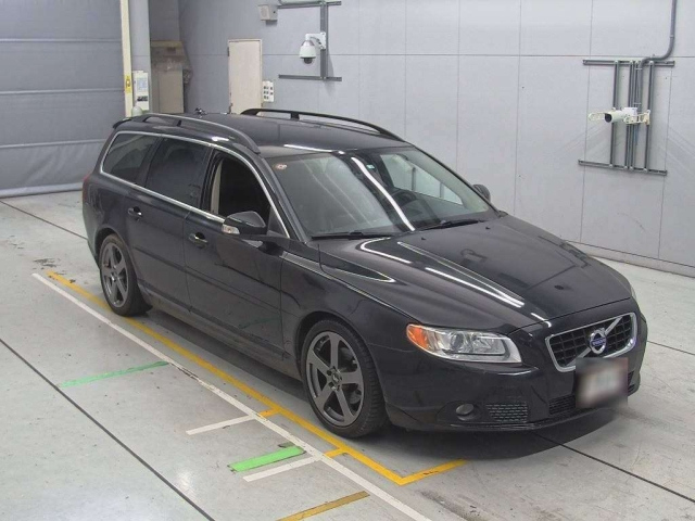 VOLVO V70 2008