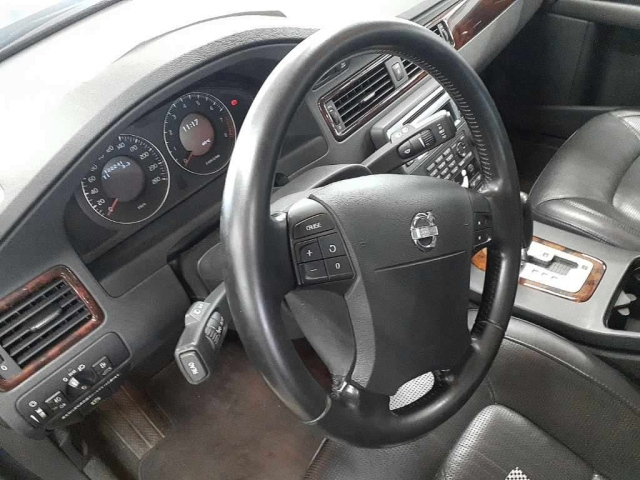 VOLVO V70 2008