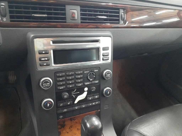 VOLVO V70 2008