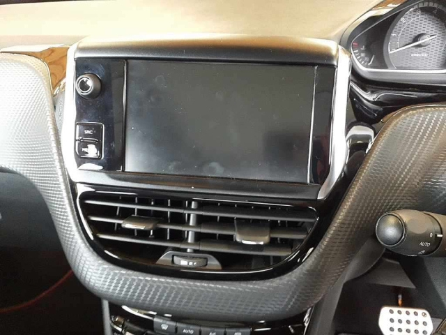 PEUGEOT 2008 2019