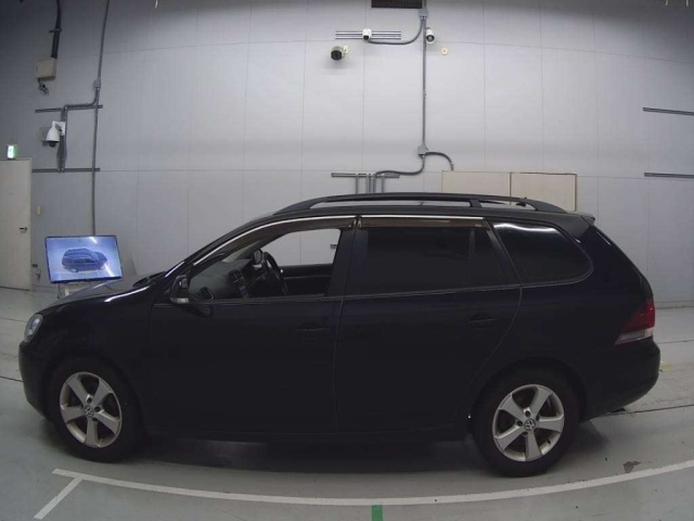 VOLKSWAGEN GOLF VARIANT 2010