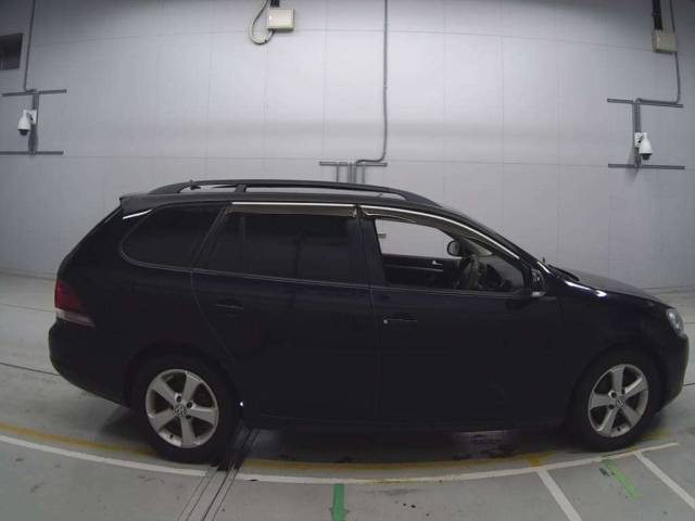 VOLKSWAGEN GOLF VARIANT 2010