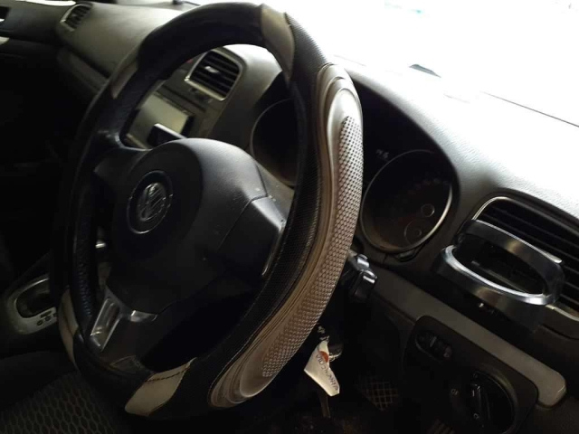 VOLKSWAGEN GOLF VARIANT 2010