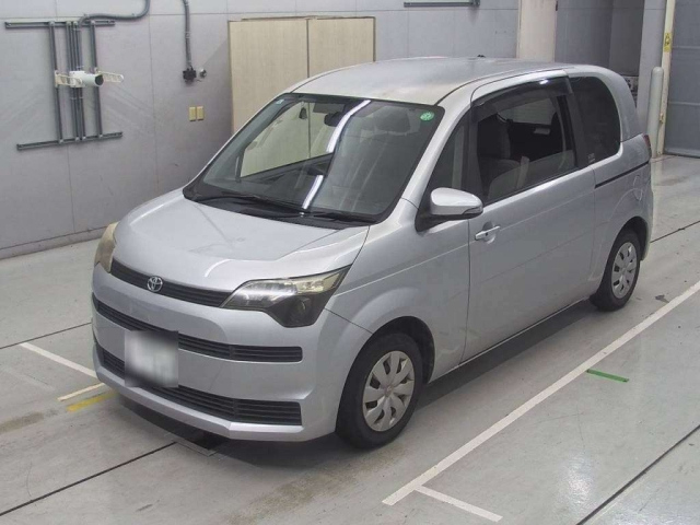 TOYOTA SPADE 2013