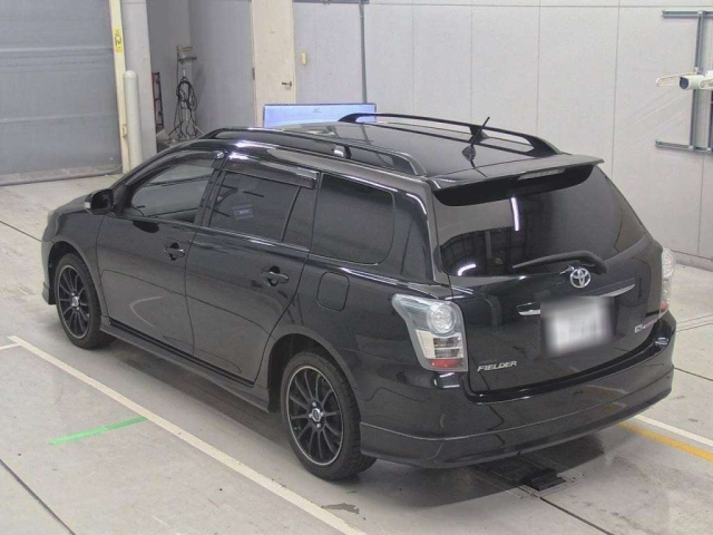 TOYOTA COROLLA FIELDER 2011
