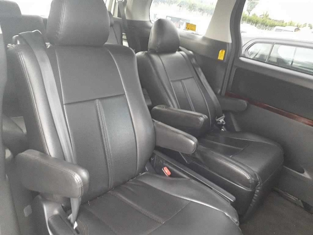 TOYOTA VELLFIRE 2012