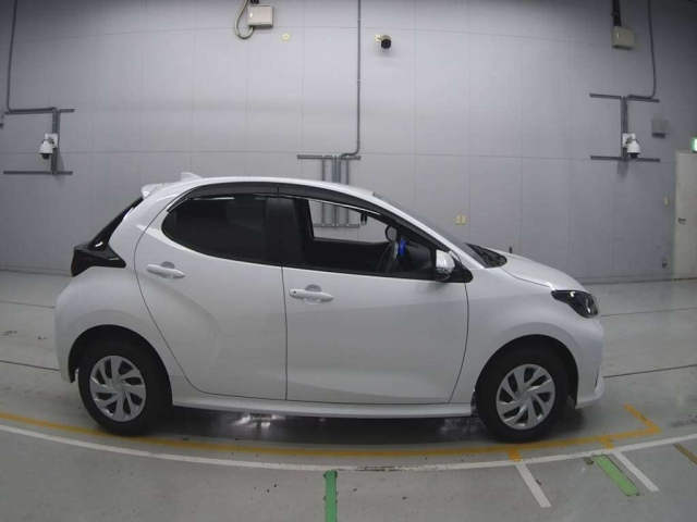 TOYOTA YARIS 2025