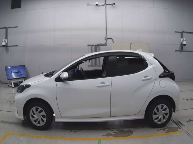 TOYOTA YARIS 2025