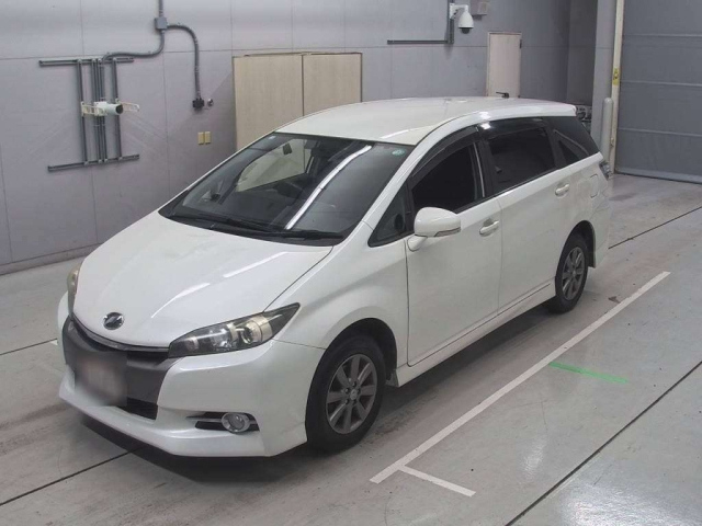 TOYOTA WISH 2014